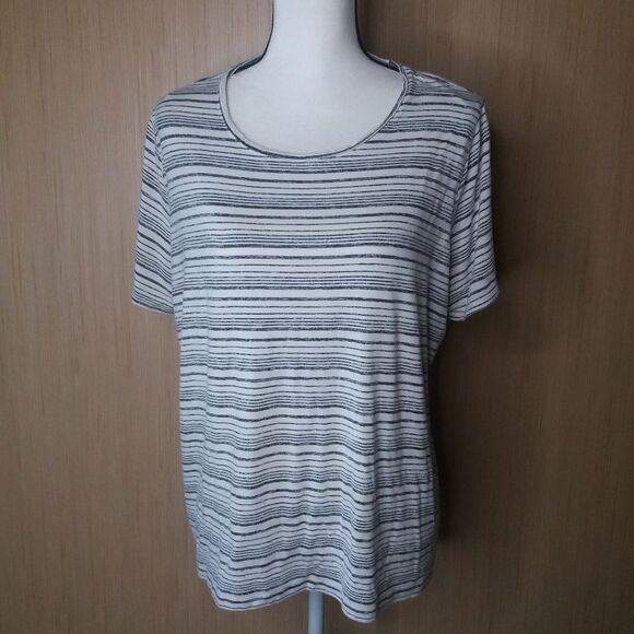 Apt 9 Black and White Stripe 1X Short Sleeve Top - Picture 1 of 7